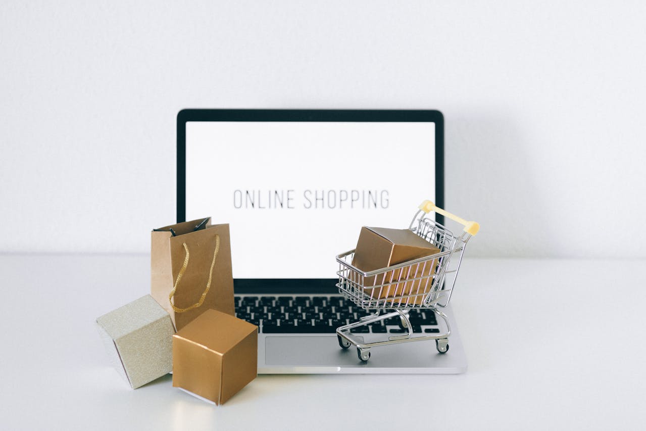 Vyřizování reklamací pro e-shop: Od legislativy k loajalitě zákazníka
