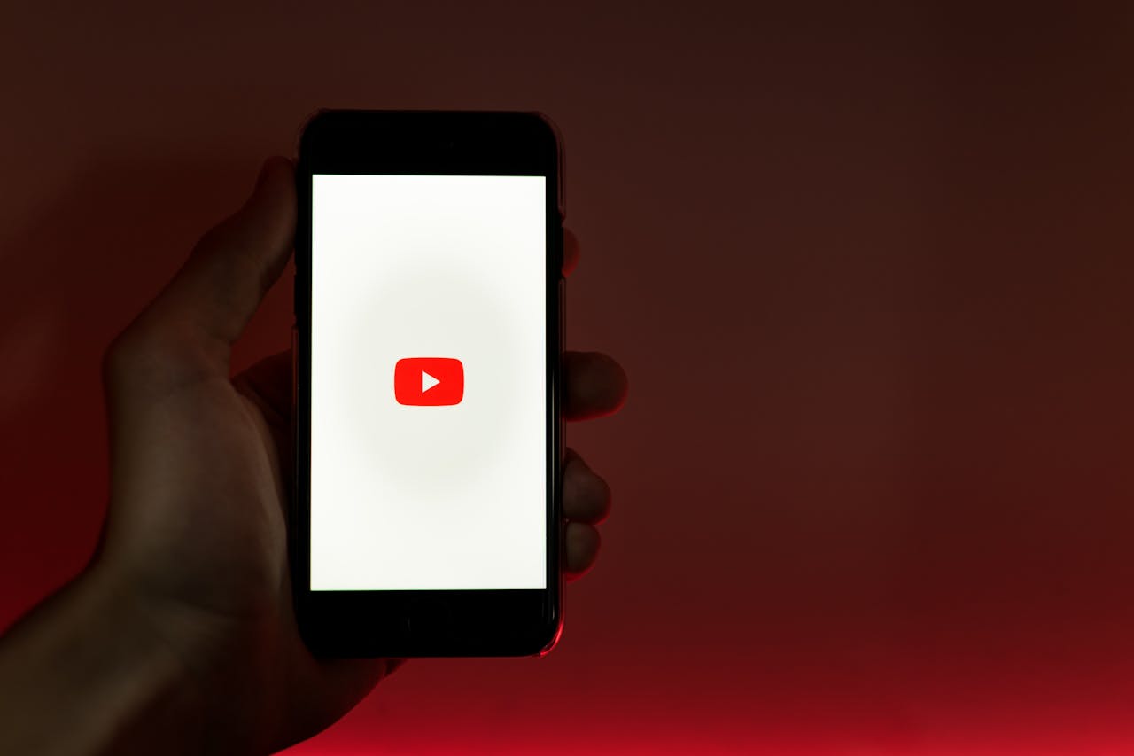 Jak tvořit úspěšný obsah na YouTube: Komplexní průvodce k růstu kanálu