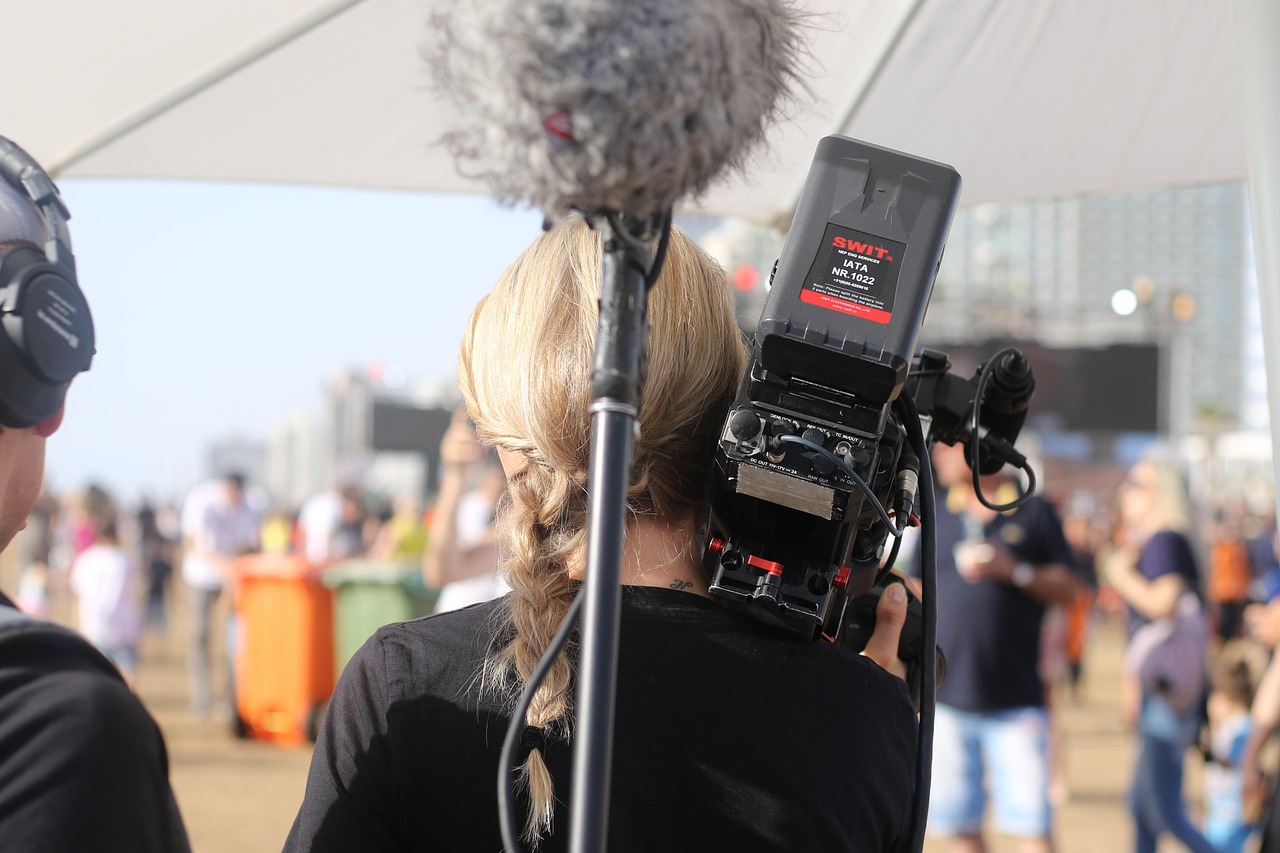 Budoucnost TV Adressable (Cílená TV): Jak reklamní systémy doručují různé spoty různým domácnostem (a jak to mění TV rozpočty)